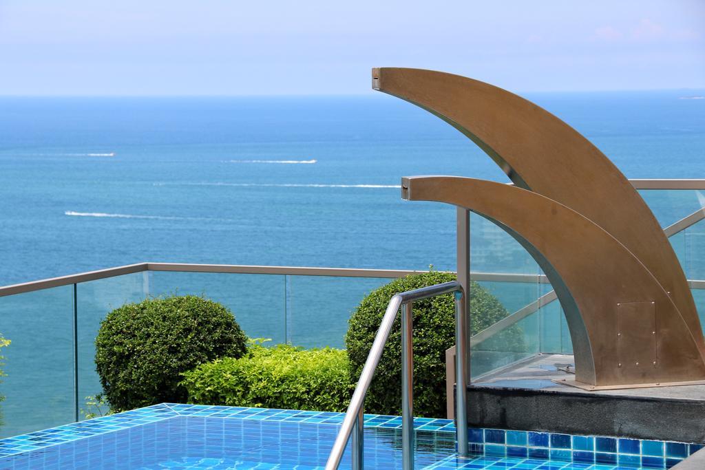 The Peak Towers Sea View Apartment Pattaya Exterior photo