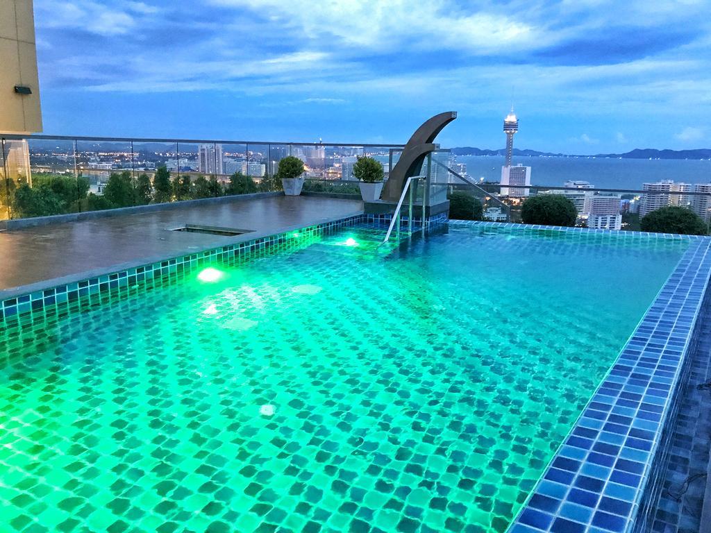 The Peak Towers Sea View Apartment Pattaya Exterior photo