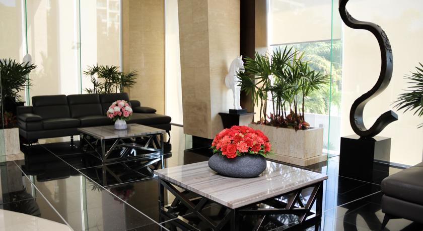 The Peak Towers Sea View Apartment Pattaya Exterior photo