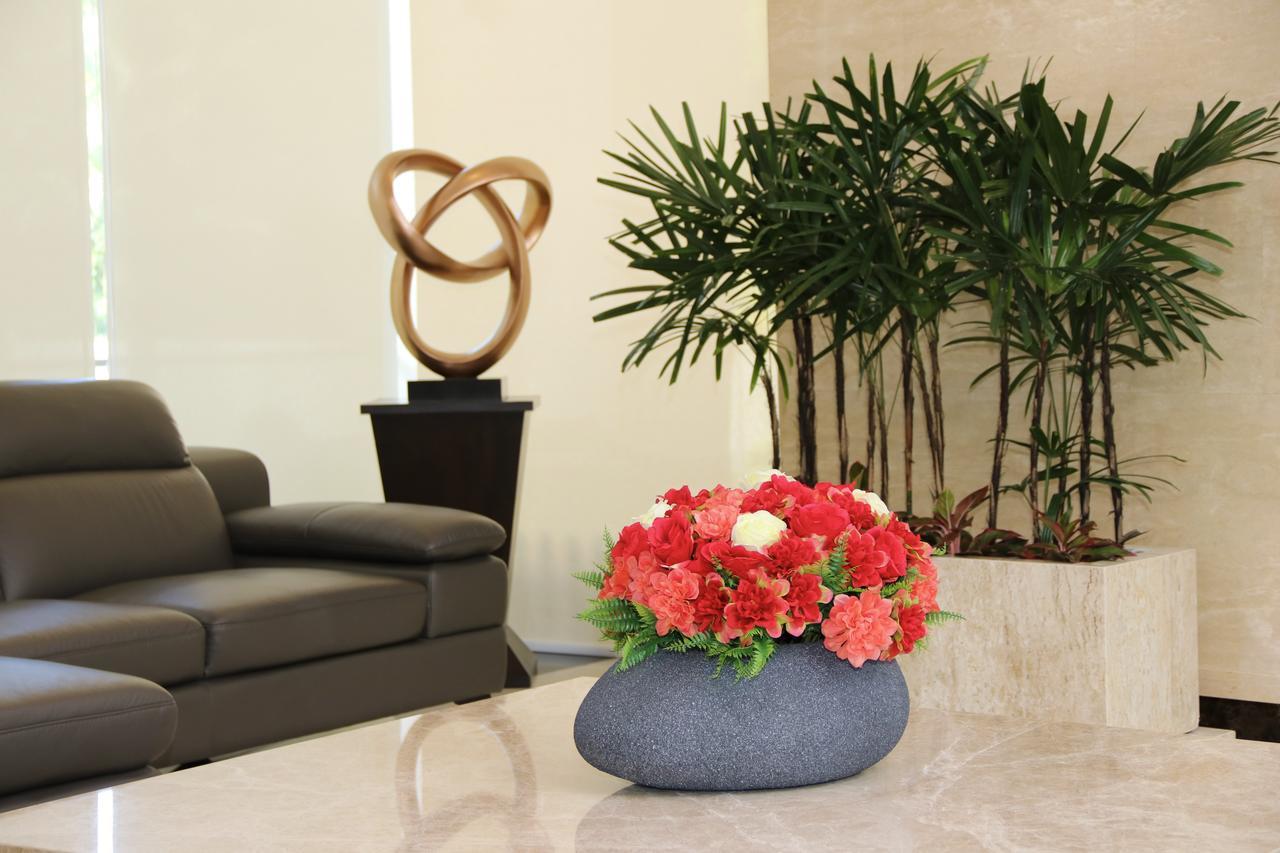 The Peak Towers Sea View Apartment Pattaya Exterior photo