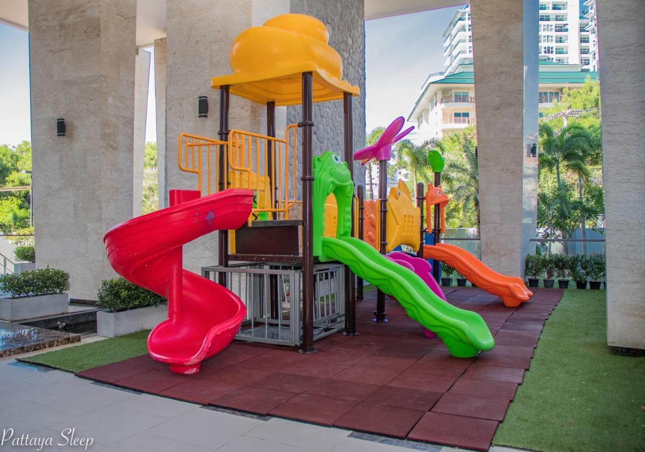 The Peak Towers Sea View Apartment Pattaya Exterior photo